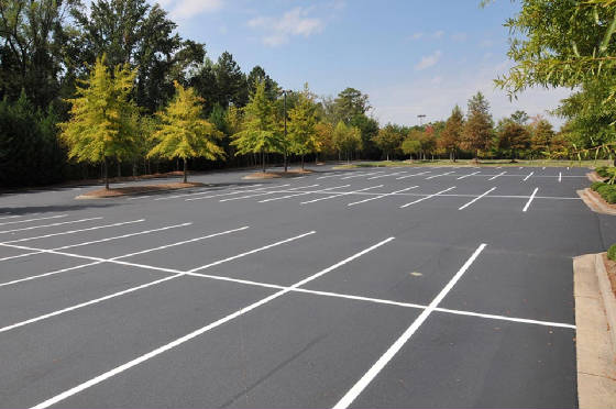 parking-lot-striping-and-pavement-marking-peoria-illinois.jpg